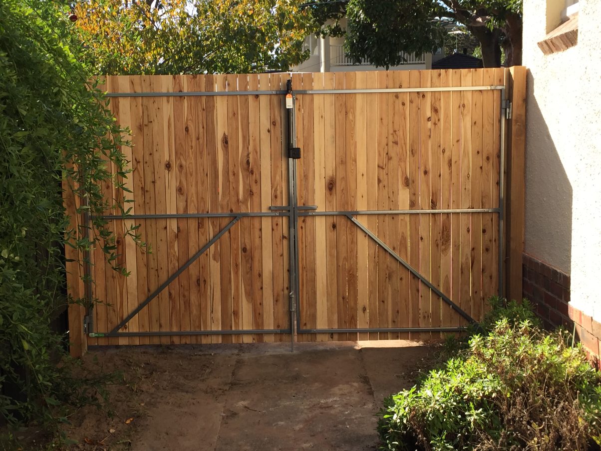 Driveway gate fixed and repaired Melbourne. 