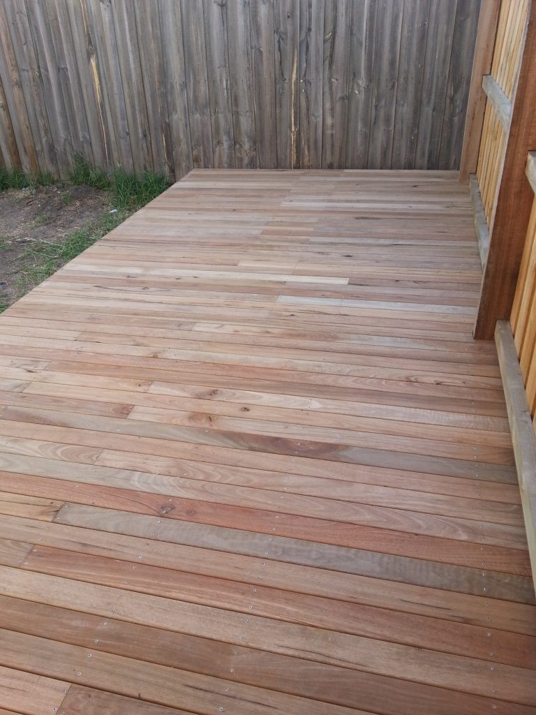 Small rear timber deck constructed in Melbourne. 
